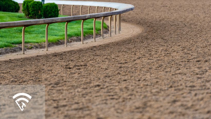 Bullring track in horse racing